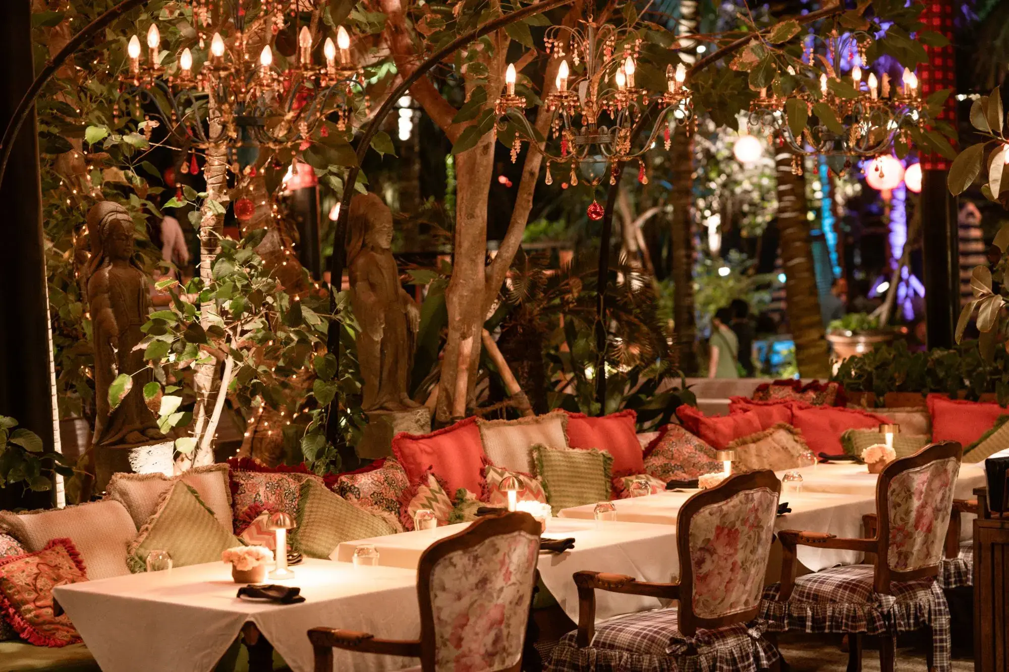 Garden dining room at Byrd House